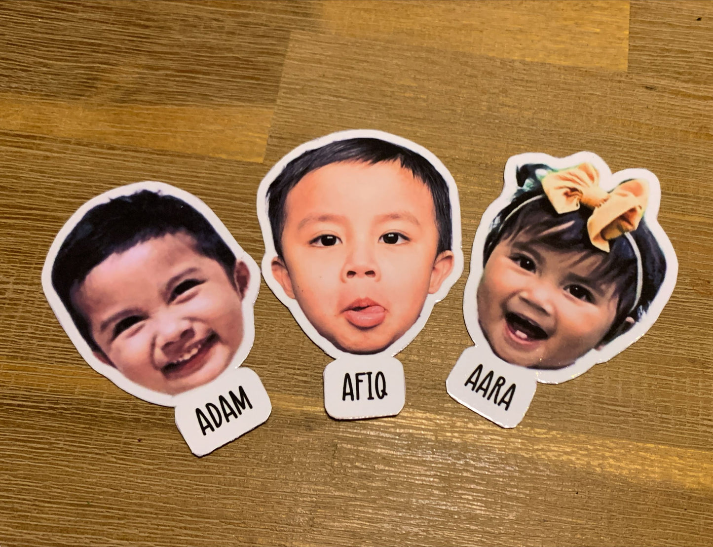 Face Cut-out Ref Magnet [Min. 6 pieces]