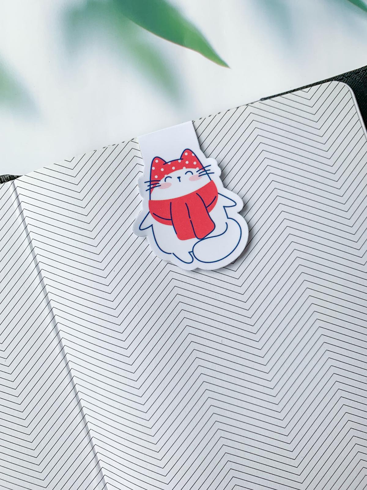 Sweater Winter Cat Magnetic Bookmark